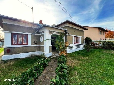 Casa si teren de vanzare - Tg. Neamt, str Cuza Voda, central