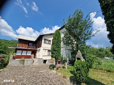 Casa 7 camere + 500 mp teren ghiosesti
