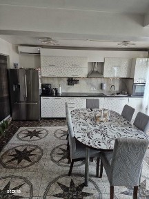 Vand Casa Floresti
