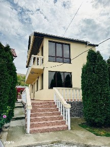 Casa de vanzare Miroslava 1915 mp