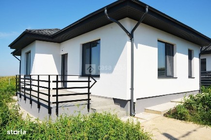 Letcani - casa individuala pe parter, la cheie