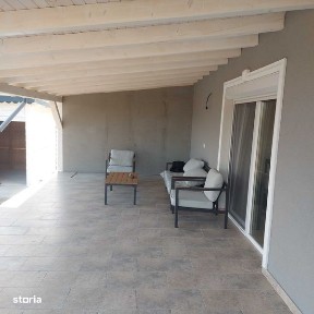 Casa de vanzare la cheie