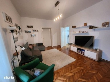 Casa 3 camere,200 mp utili, si anexa,zona Centru