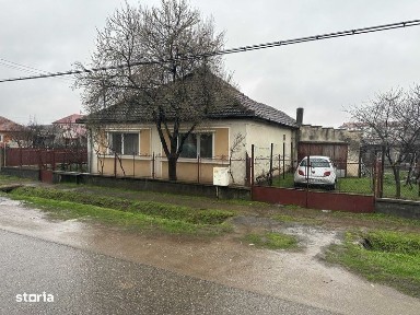 Vand casa in zona centrala in Ardud, front 23 metri