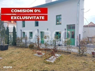 Casa de vanzare 3 camere 2 bucatarii 3 bai teren 340 mp Cisnadie