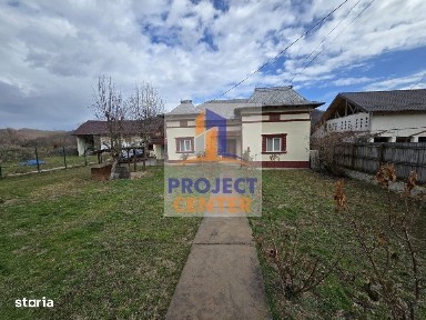 Casa si teren 2561 mp, Babana, stradal, renovata