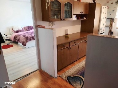 Vand apartament 2camere plus garaj mare la scara zona Dinca