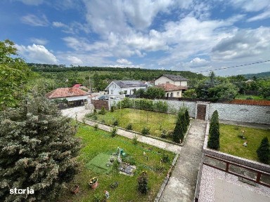 Casa P + M 369 mp utili, teren 1.515 mp, foisor, Leamna de Sus