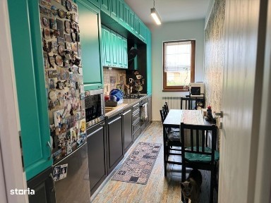 De vanzare apartament 3 camere