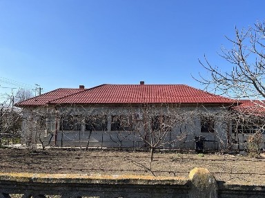 Dau in chirie casa pentru un cabinet medical sau o familie.