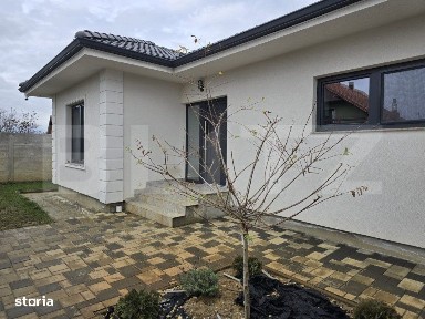 Casa 3 camere, 200 mp, Lazuri