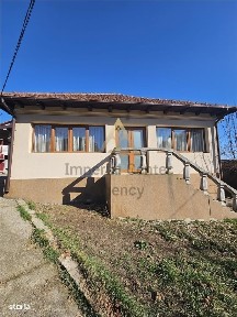 Casa + teren de vanzare in Tg Ocna in apropiere de Salina