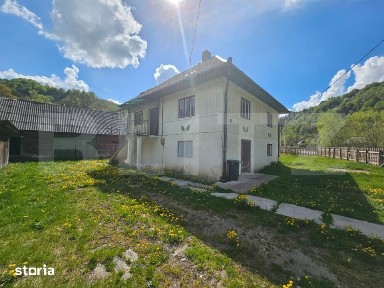 Casa individuala cu 3 camere, 150 mp utili, 2000 mp teren, Ghioncani
