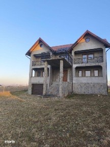 Casa finisata, teren 2500mp, Marginea