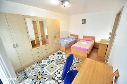 Apartament 2 camere cu balcon zona Vasile Aaron