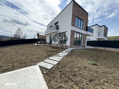 Vila Lux, 4 Camere, 2 Bai, Dressing, 135 mp, Panouri Solare, Bucium