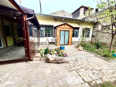 Vila Ultracentrală complet mobilată - utilată