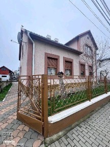 Casa zona rezidentiala, 700mp teren, Radauti