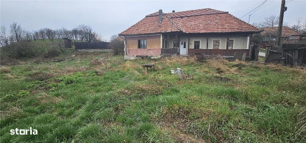 CASA 4 CAMERE 141 MP UTILI CURTE LIBERA 1688 MP TEREN TOTAL 1839