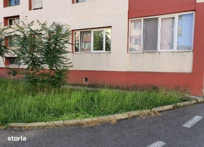 Apartament la parter 2 camere strada libertati