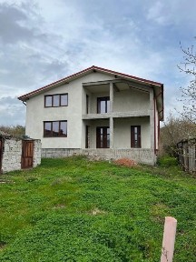 Casă de vanzare!