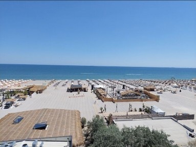 Studio Statiunea Mamaia cu vedere frontala la mare