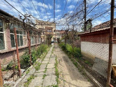 Vanzare Casa si teren zona centrala