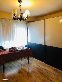 Vand apartament 4 camere Manastur