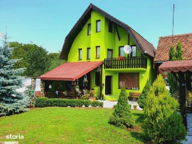 Casa de vânzare cu 7 camere localitate Poplaca