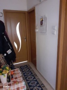 Vînd ap 3 camere