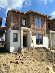 Casa insiruita 3 camere, 88 mp utili, 300 mp teren, zona Planetelor -
