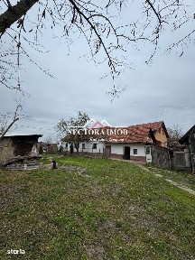Casa 2 camere 70 mp, in CETARIU cu 2117 mp teren, la 15 km de Oradea