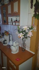 Vând apartament cu trei camere