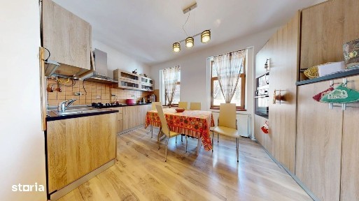 Apartament cu 3 camere,86mp,etaj de casa,zona Onix