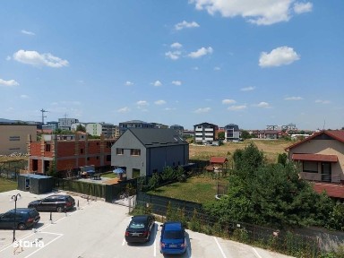 Vand apartament 2 camere str. Crinului 42