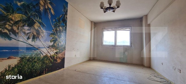 Oportunitate-Apartament de vanzare, cu 3 camere, 65 mp, nemobilat, zon