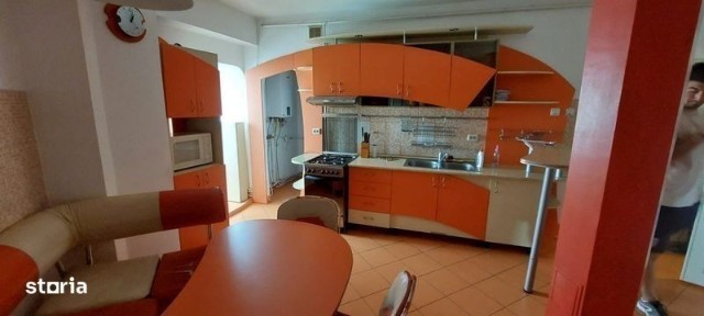 Inchiriez apartament cu 2 camere pt Untold. Pret negociabil.