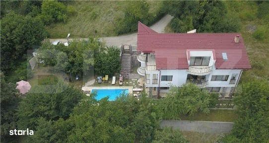 Vila 8 camere, 420mp, Poiana Brasov