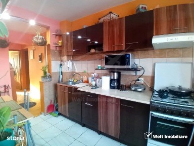 Apartament 3 camere, cartier Intre Lacuri, 2 balcoane, etaj intermedia