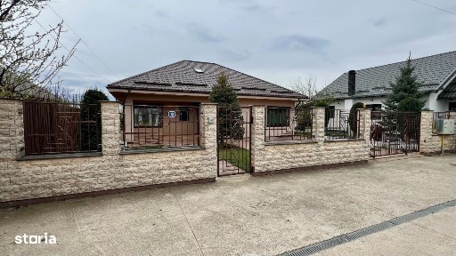 Casa mobilata, 3 camere si mansarda, 500 mp teren, Magura