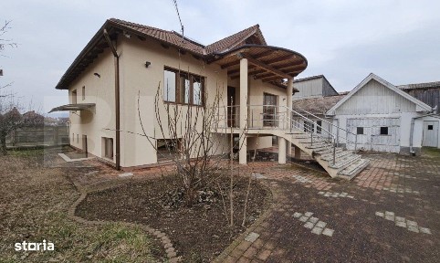 Casa individuala D+P, 6 camere, 260 mp, teren 921 mp, Sebes - comple