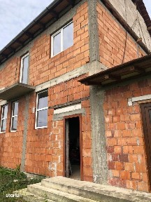 Comision 0 - Casa cu spatiu comercial si teren de 2877 m2 in Glimboca