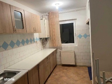 apartament 3 camere in Tractorul