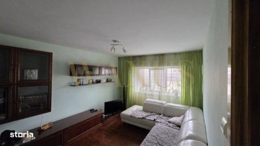 Persoana fizica, vand apartament 3 camere decomandat
