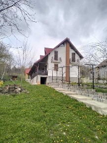 Vând casă frumoasă Slănic Prahova perfectă pentru vacanțe sau locuit