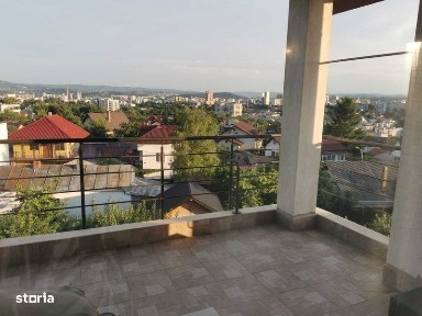 apartament de inchiriat 200mp