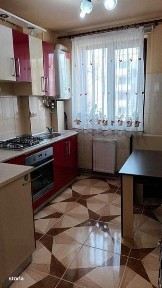 vând apartament cu 2 camere zona centrala