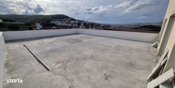 Penthouse 160 mp utili, terasa si balcoane cu suprafata totala de 143