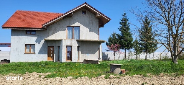 Casă P+M de vânzare în Halmeu - teren generos de 3.739 mp!