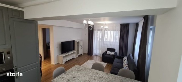 Inchiriez apartament 3 camere